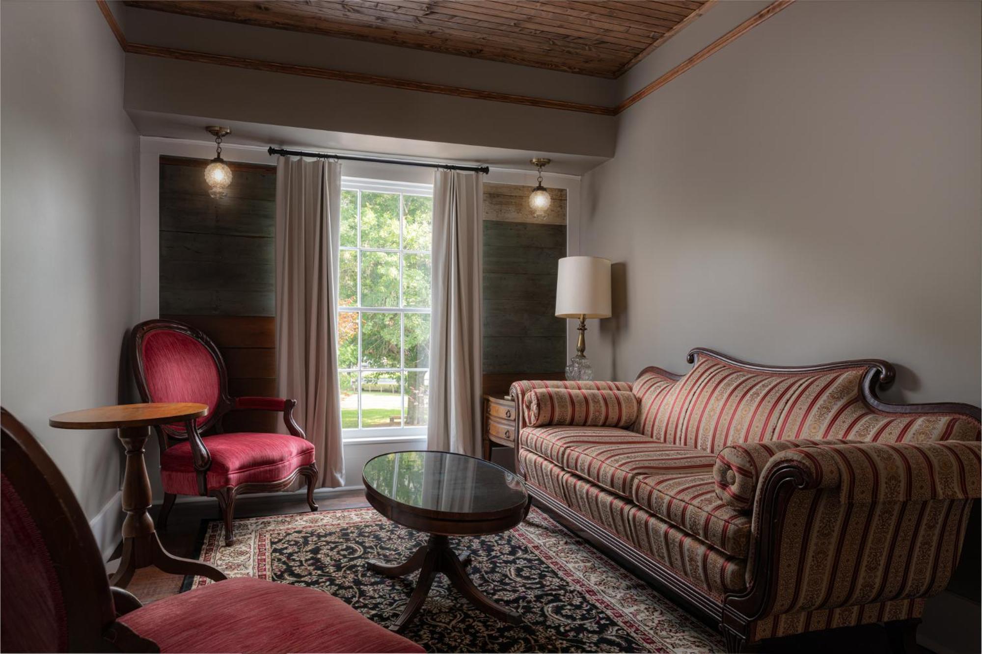 The Nuwray Hotel & Carriage House Burnsville Dış mekan fotoğraf