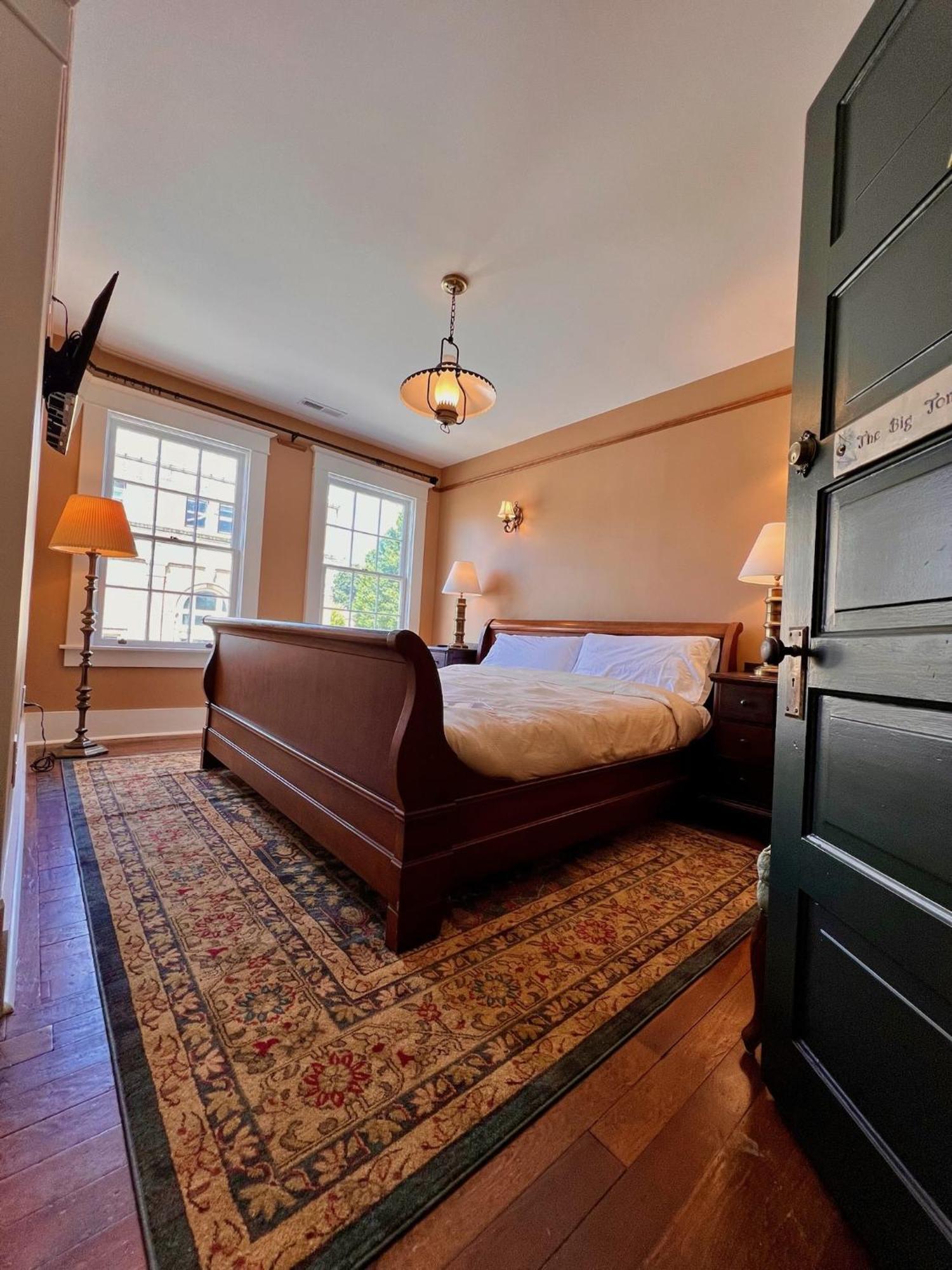 The Nuwray Hotel & Carriage House Burnsville Dış mekan fotoğraf