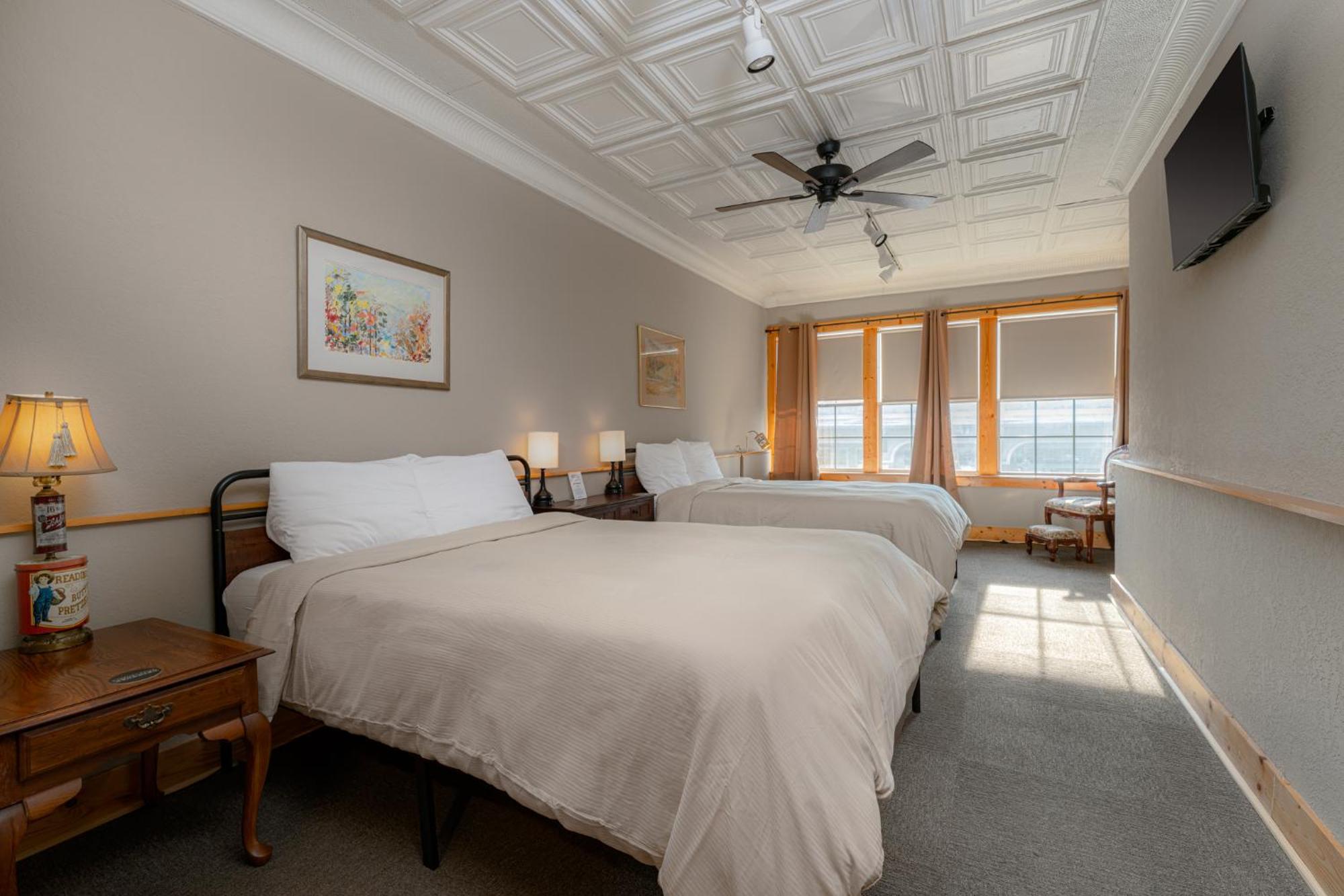The Nuwray Hotel & Carriage House Burnsville Dış mekan fotoğraf
